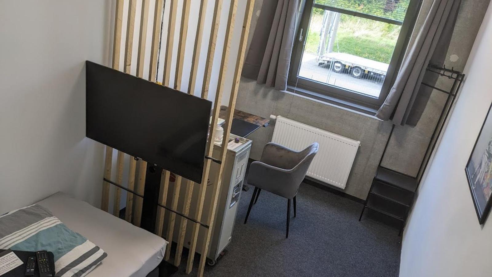Business-Motel & 24H Selfcheckin Heimsheim Exterior photo