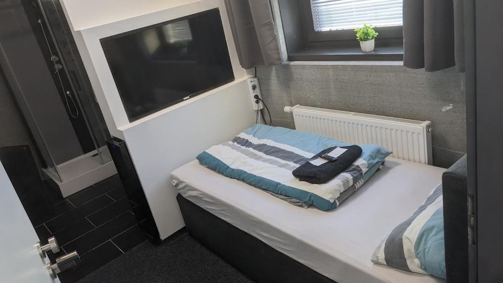 Business-Motel & 24H Selfcheckin Heimsheim Exterior photo